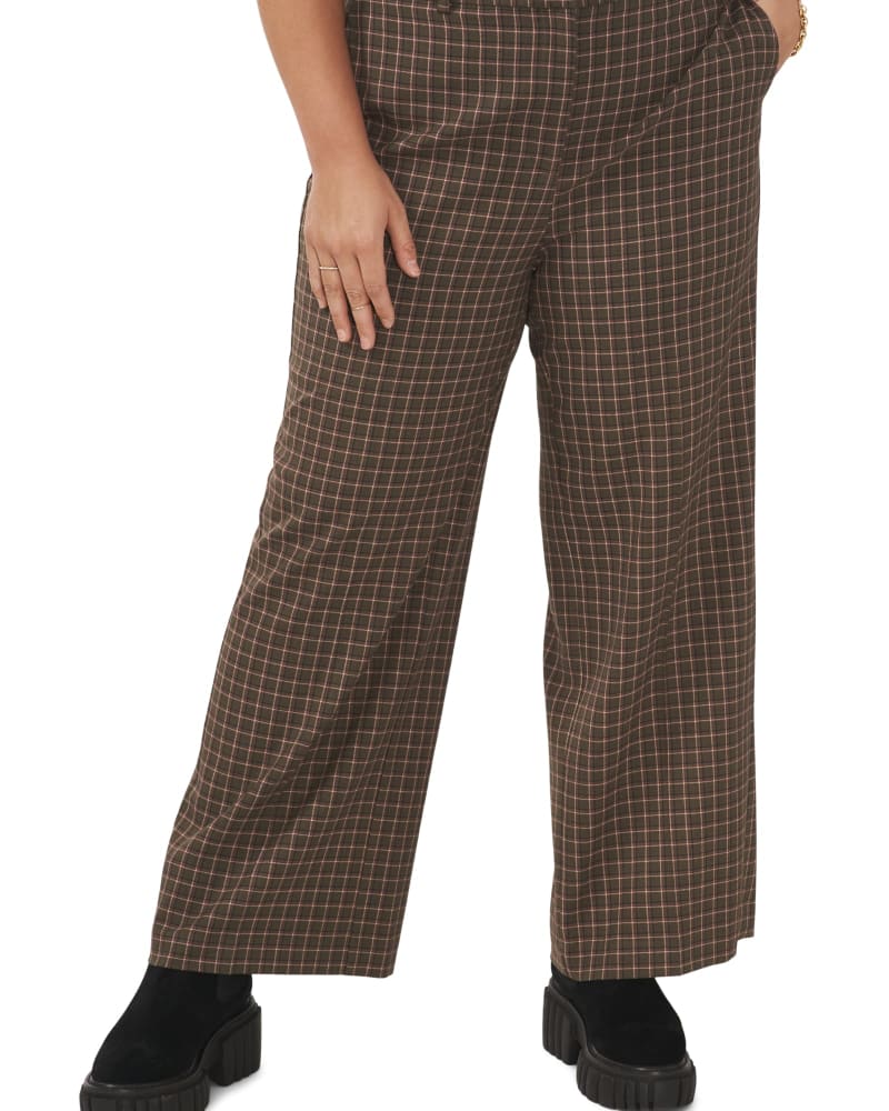 Front of a model wearing a size 14W Baylee Wide Leg Pants in LIGHT OLIVE by Vince Camuto. | dia_product_style_image_id:260871